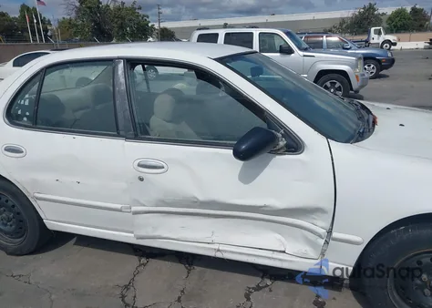 1997 Nissan Altima Gle/Gxe/Se/Xe z USA, uszkodzony, nr VIN 1N4BU31D8VC252347